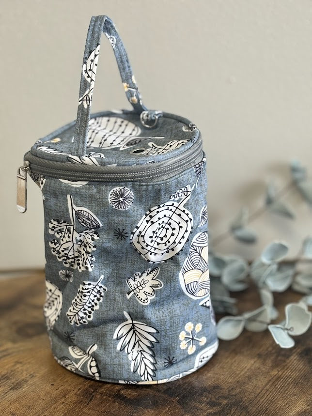 Small Yarn Tote I Blue Floral