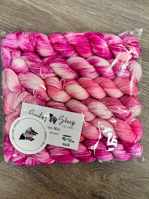 Smiling Sheep Fine Yarns - Smitten Mini Sets