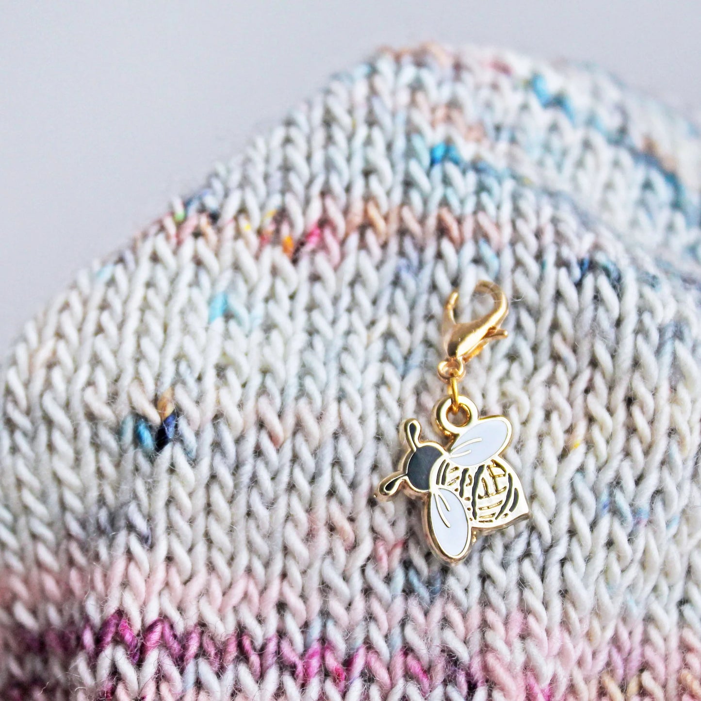 Twill & Print - Wooly Bee / Progress Keeper