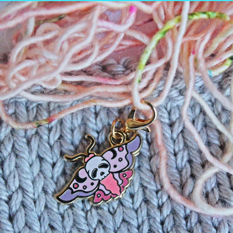 Twill & Print - Witchy Moth Keeper / Stitch Marker