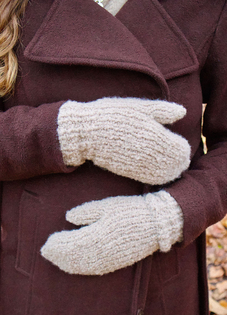 WeAreKnitters Azalea Gloves Kit