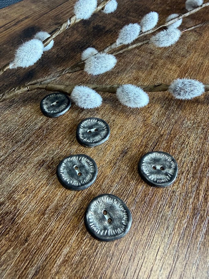 2 cm MEtal Buttons