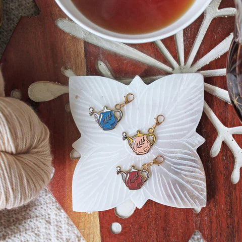 Twill & Print - Hygge Teapot Keeper / Stitch Marker