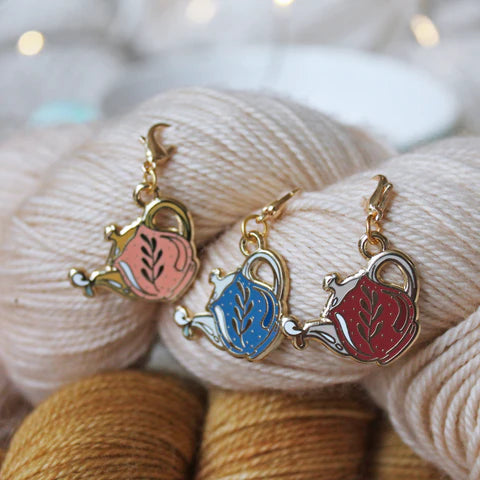 Twill & Print - Hygge Teapot Keeper / Stitch Marker